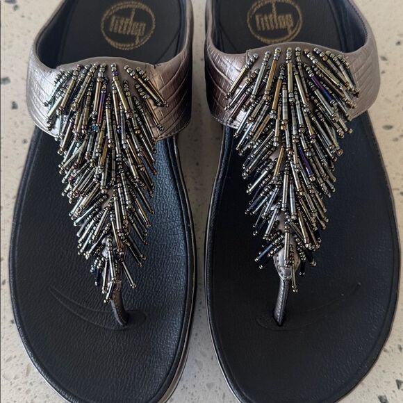 FitFlop Metallic Pewter Beaded Fringe Wedge Thong Comfort Sandals Women’s Size 7 - Picture 4 of 12